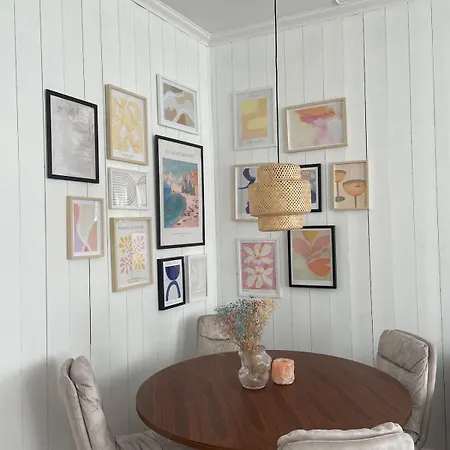 Modern And Cosy In Centre アパート